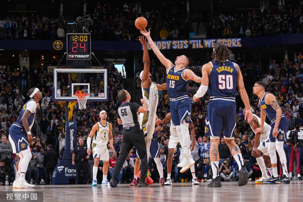 位球员的努 位球员的努