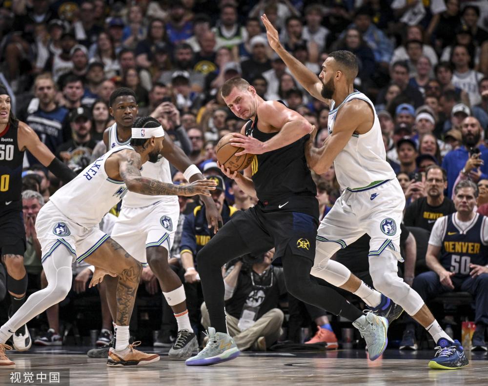 代脚步的更 代脚步的更