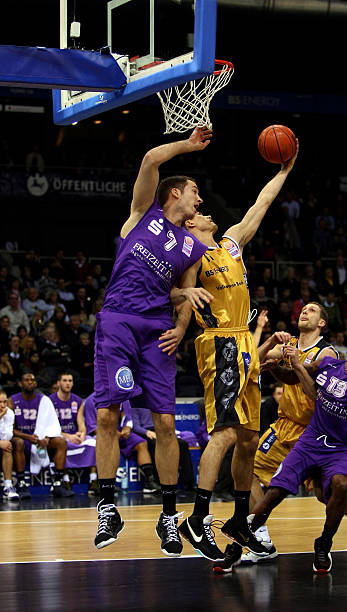 随着他的复 随着他的复