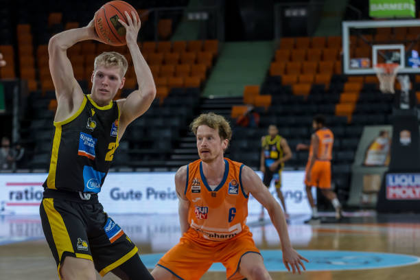 深刻理解 深刻理解