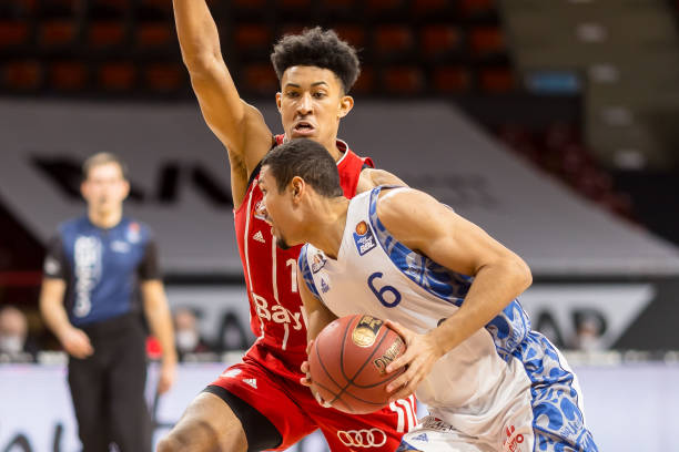 超联赛中 超联赛中