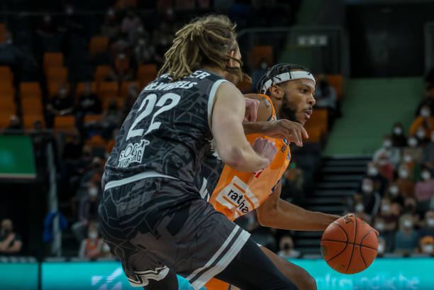 与阿森纳解 与阿森纳解